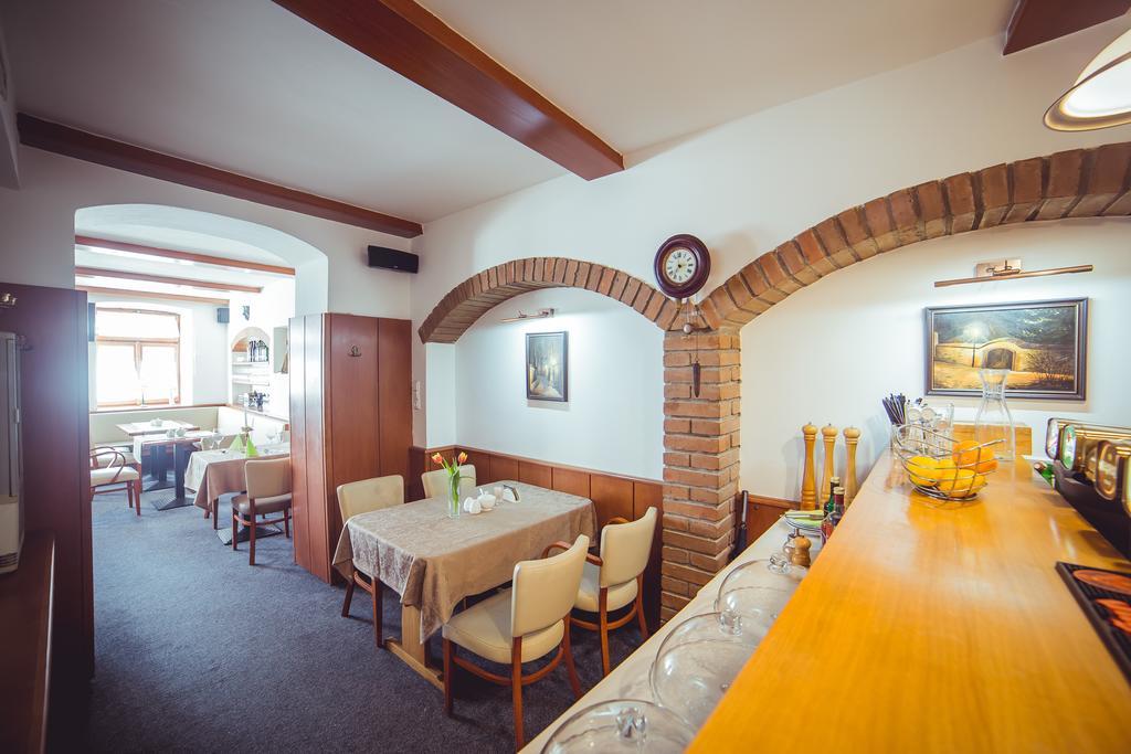 Penzion U Papousku Jindřichŭv Hradec Exteriör bild